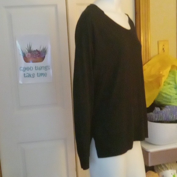 Long sleeve tee - Picture 2 of 3